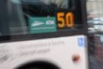 La línia 50 de bus que puja a Montjuïc