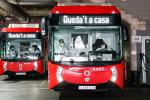 Els autobusos solidaris a la cotxera d'Horta / Foto: TMB