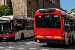 Dos autobusos de la línia H4 es creuen a Sarrià / Foto: Pep Herrero (TMB)