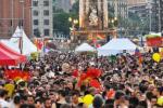 Ambient del Pride de l'edició anterior a av. Maria Cristina / Foto: Pride Barcelona