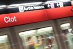 Un tren s'atura a l'estació Clot de la línia 1 de metro / Foto: Pep Herrero (TMB)
