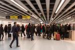 Afluència de passatge a l'estació Fira de la línia 9 Sud de metro el 26 de febrer / Foto: Pep Herrero (TMB)