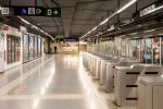 El vestíbul principal de l'estació Sagrada Família de la L5 de metro després de la rehabilitació / Foto: Miguel Ángel Cuartero (TMB)
