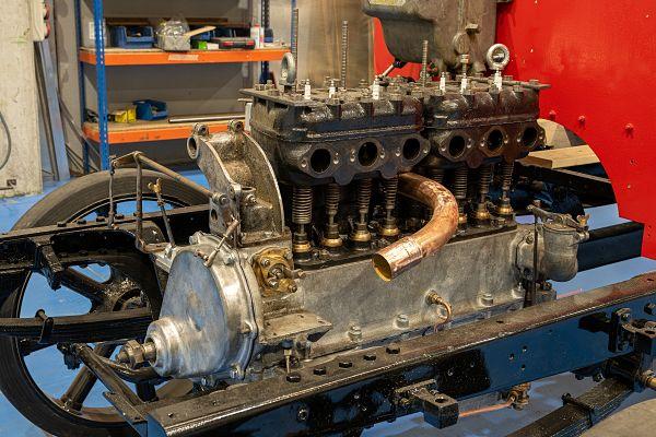 Grup motor situat a la part davantera del xassís / Foto: Miguel Ángel Cuartero (TMB)