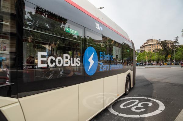 Bus elèctric a la línia H16