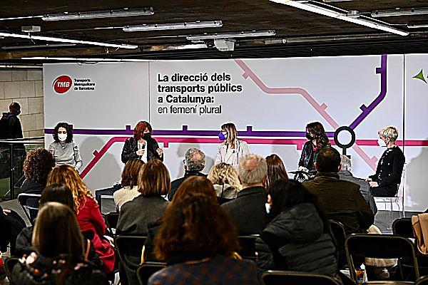 Les participants en un moment del col·loqui / Foto: Miguel Ángel Cuartero (TMB)