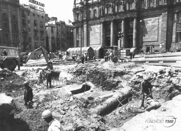 Obres de la prolongació del metro cap a la Barceloneta el 1972 / Foto: Puigfarran (Arxiu TMB