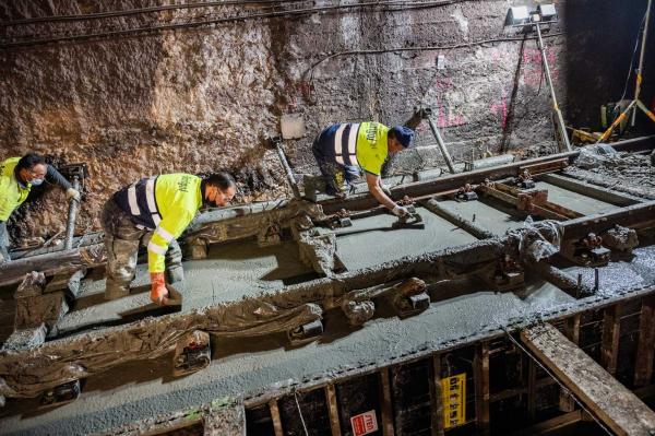 Via en procés de formigonat entre La Sagrera i Congrés / Foto: Pep Herrero (TMB) Via en procés de formigonat entre La Sagrera i Congrés / Foto: Pep Herrero (TMB)