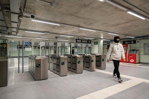 Encaminaments i línia de peatge amb pas per a PMR / Foto: Pep Herrero (TMB)