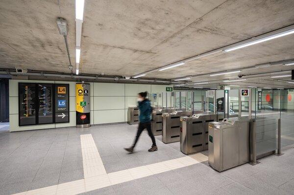 Encaminaments i línia de peatge amb pas per a PMR / Foto: Pep Herrero (TMB)