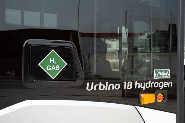 El nou bus articulat d'hidrogen de Solaris. /Foto: M.A. CUARTERO (TMB)