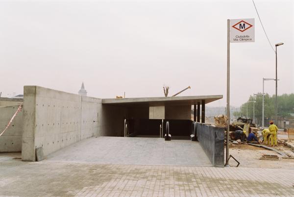 Obres a l'exterior de l'estació Ciutadella-Vila Olímpica / Arxiu TMB