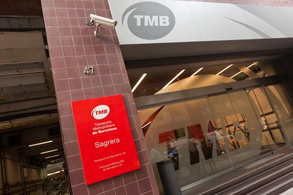 Façana de l'edifici de TMB a La Sagrera