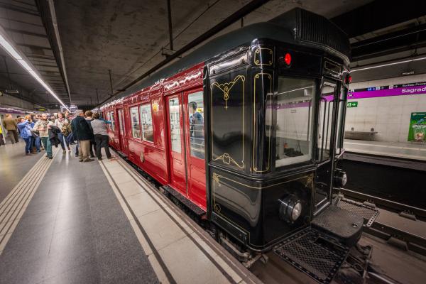 Tren històric  M1-M6-M8 del Gran Metro (TMB).