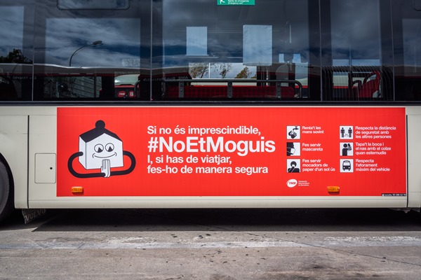 La campanya col·locada en un autobús estàndard / Foto: Pep Herrero (TMB)